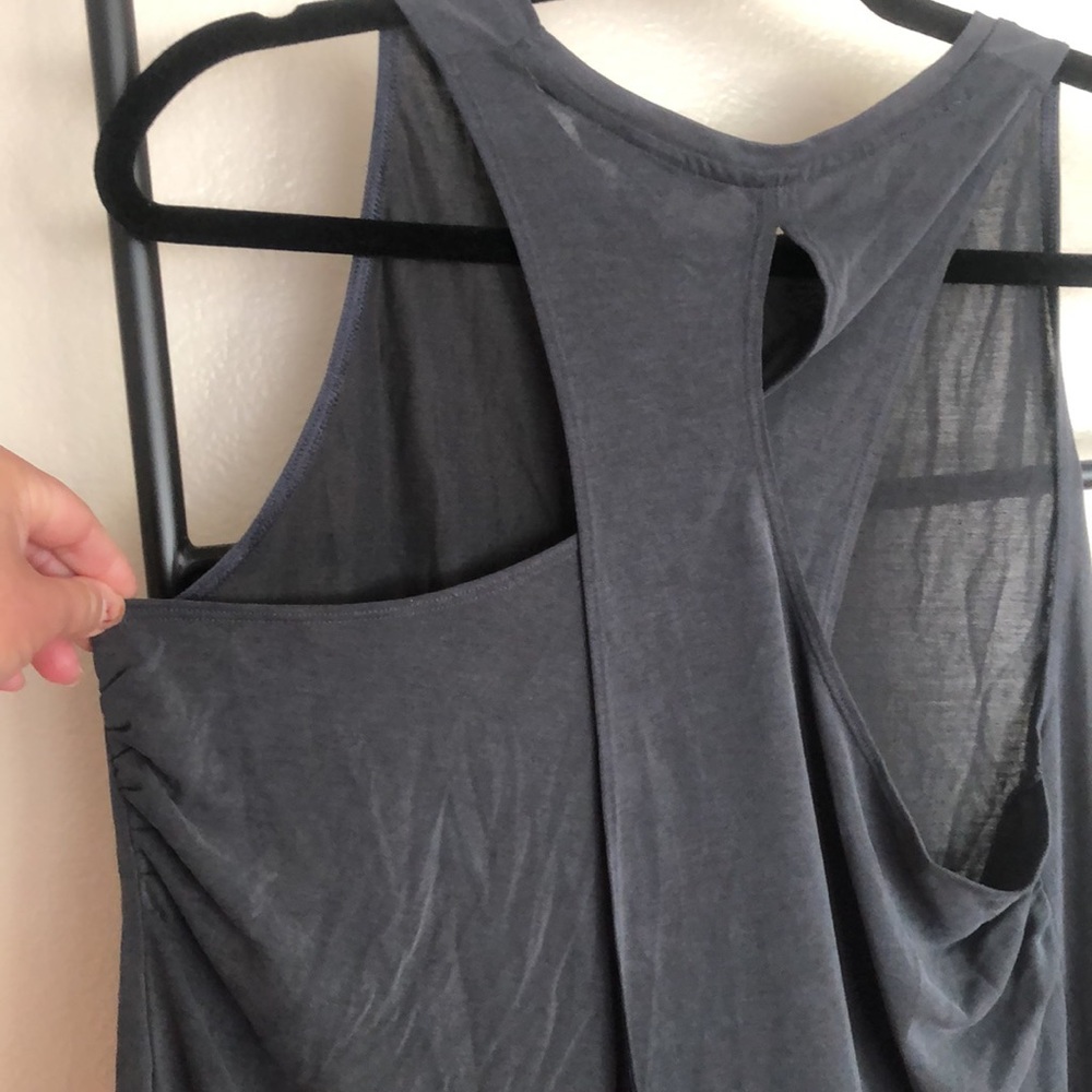 Victoria’s Secret Sport Sleeveless Tank! - Picture 3 of 4